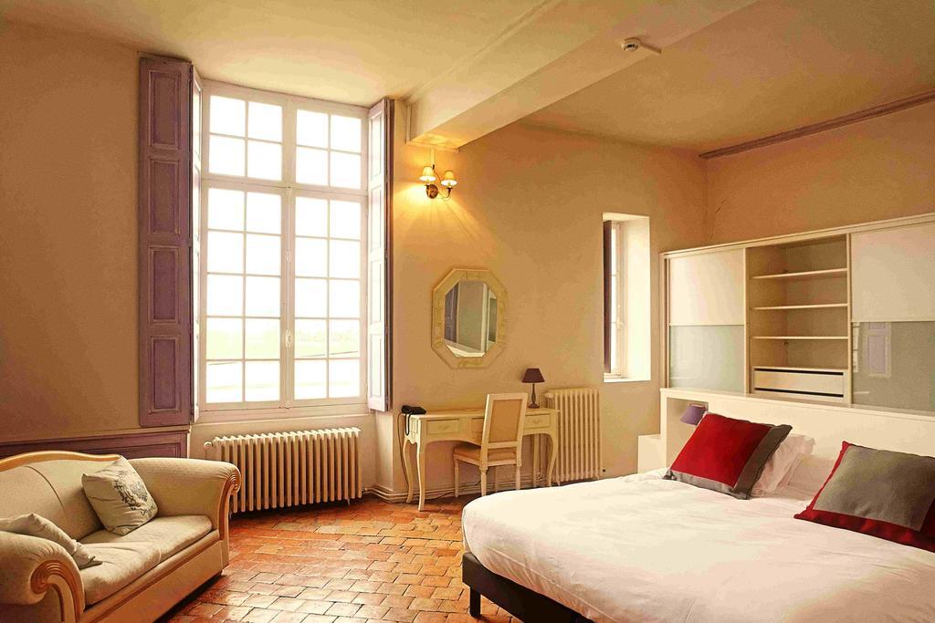 מוג-סור-לואר Logis Hotel Le Relais Louis XI מראה חיצוני תמונה