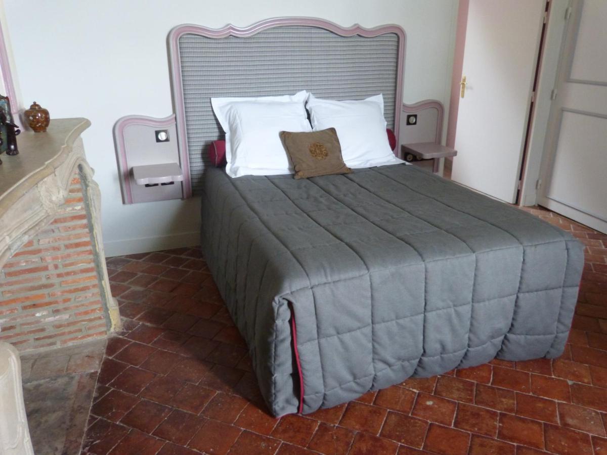 מוג-סור-לואר Logis Hotel Le Relais Louis XI מראה חיצוני תמונה