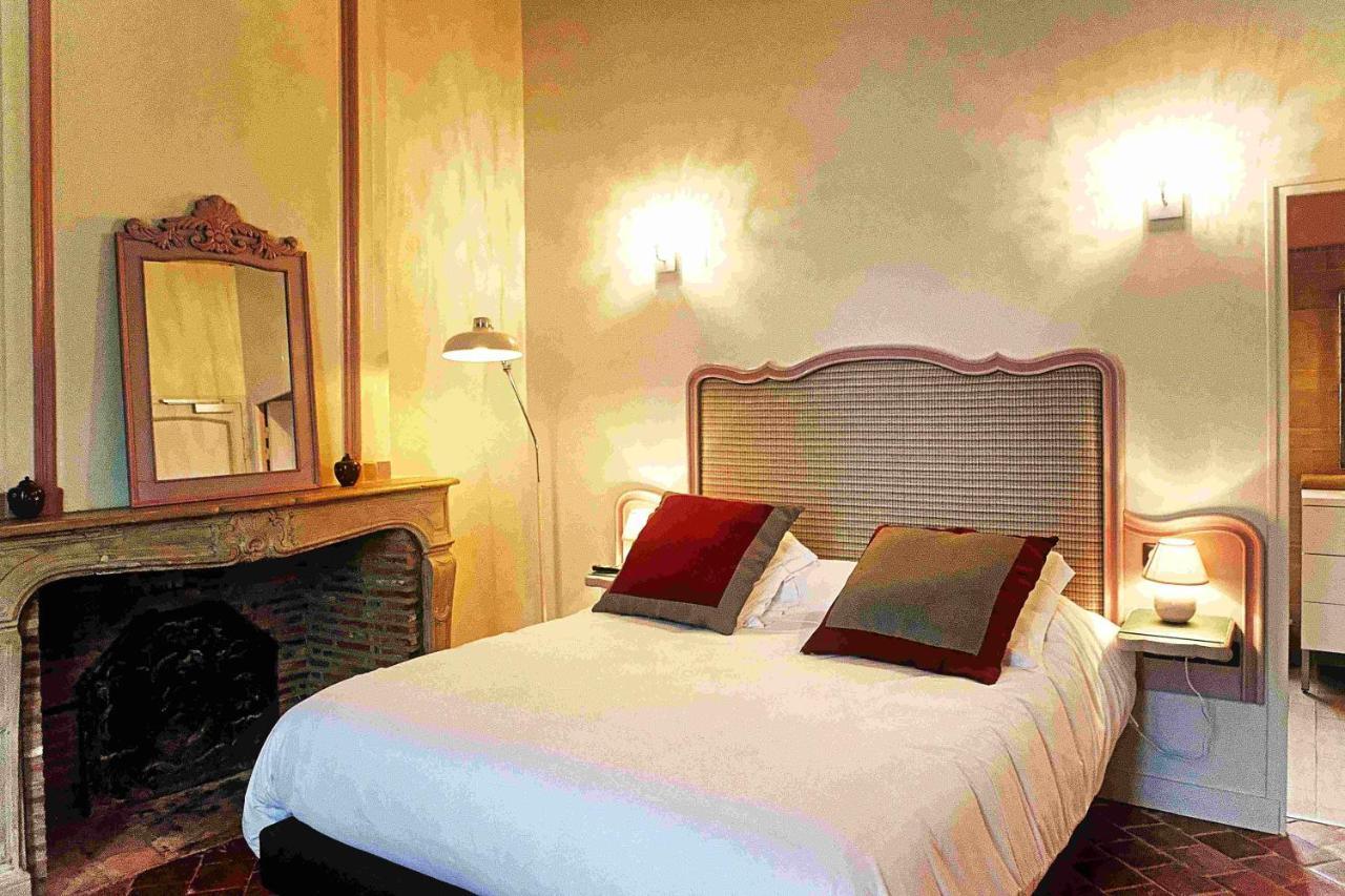 מוג-סור-לואר Logis Hotel Le Relais Louis XI מראה חיצוני תמונה